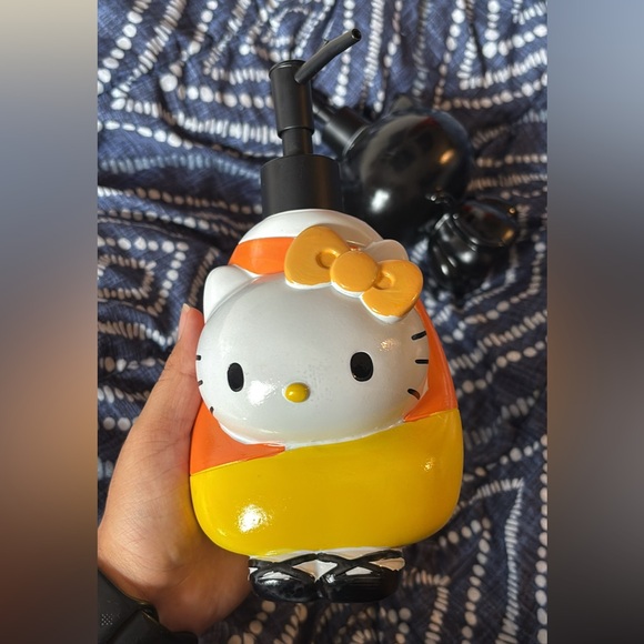 Hello Kitty Halloween Soap Dispenser bundle (3) - Picture 5 of 9